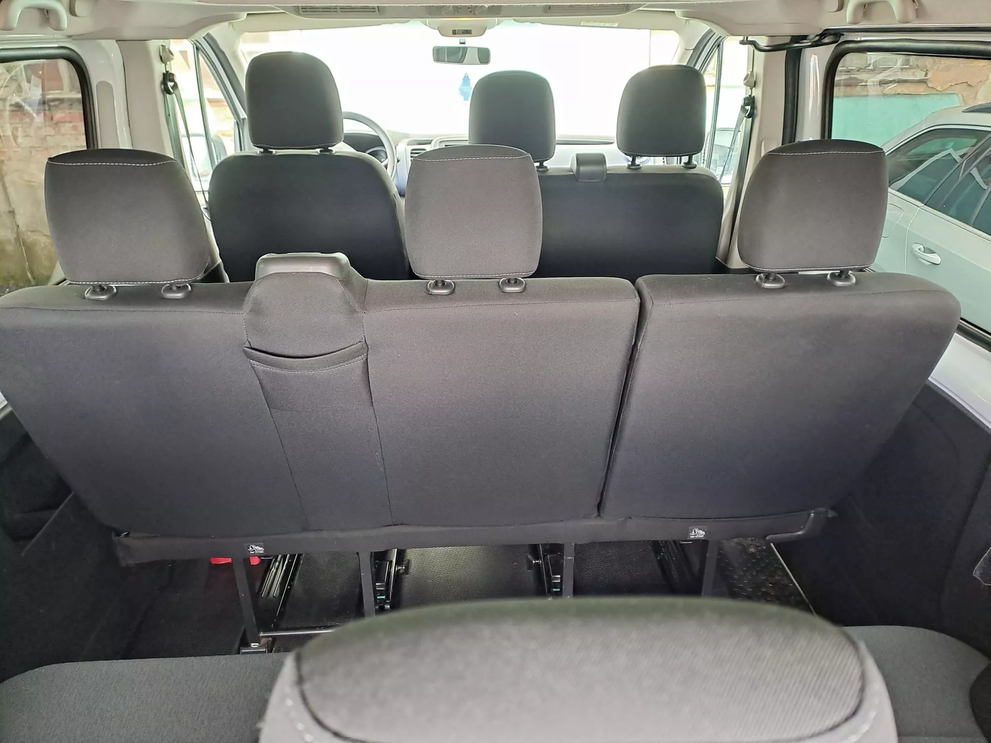 Opel Vivaro 9-miestny 2015