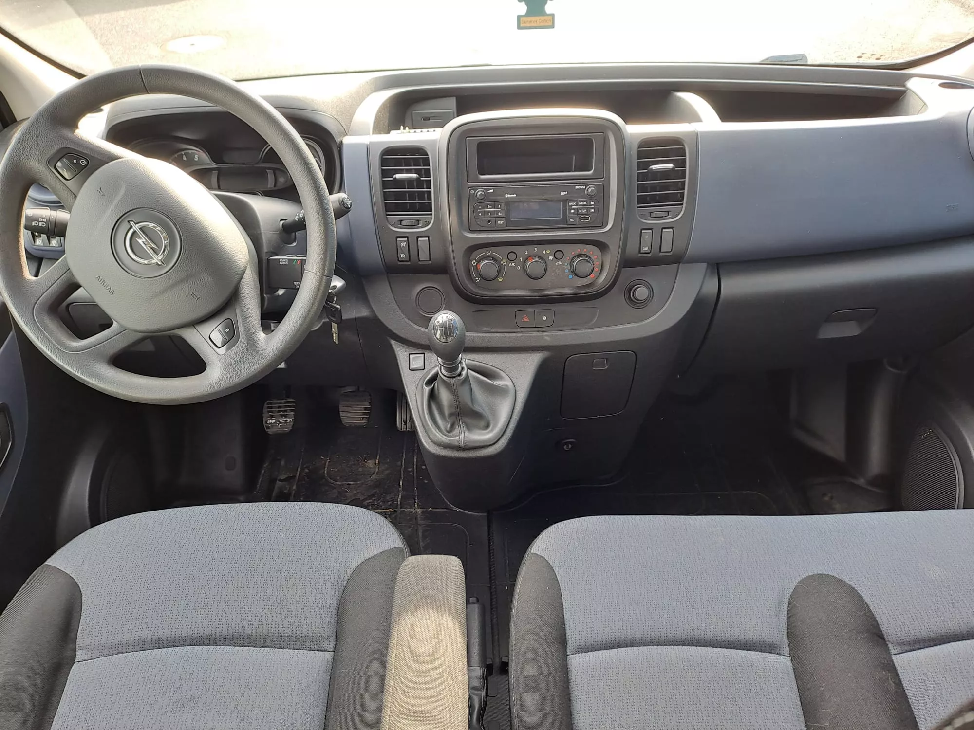 Opel Vivaro 9-miestny 2015